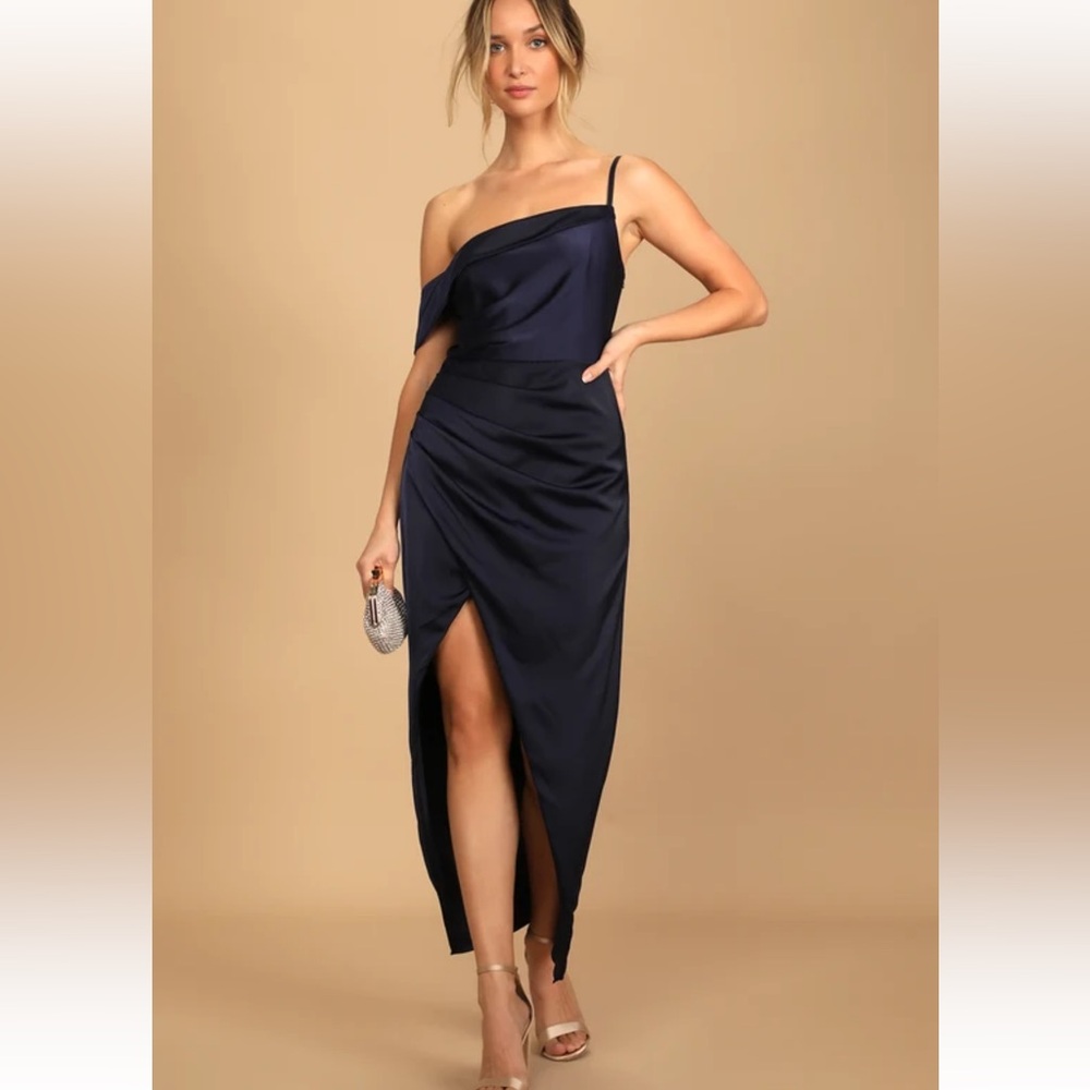 Asymmetrical Tulip Midi Dress